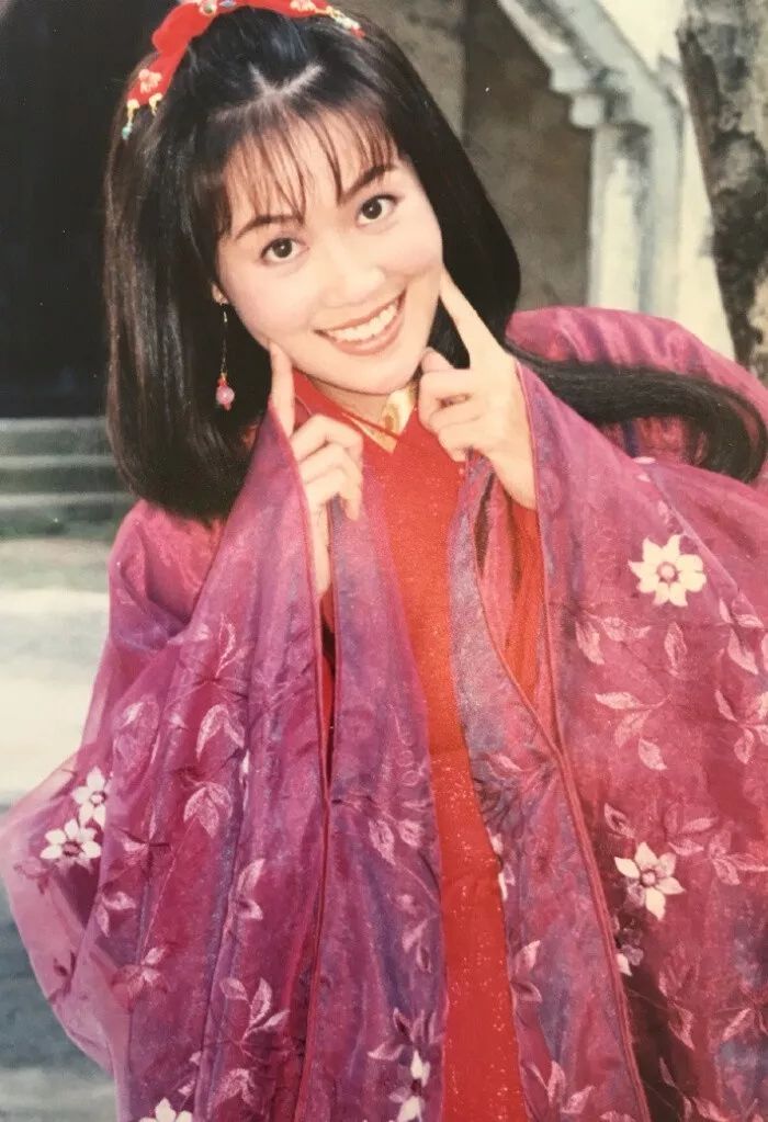 连小s都嫉妒的41岁冻龄美女却被男星一掌打成脑震荡退圈