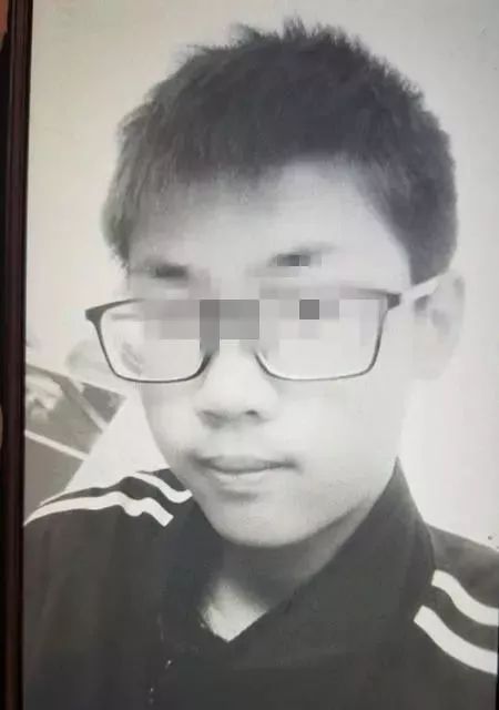 人民日报深夜为18岁少女发声:人命不是草芥,正义不会溺亡