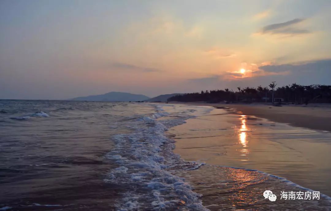 地址:陵水县英州镇英州村椰田古寨景区 香水湾 香水湾是陵水县最北端
