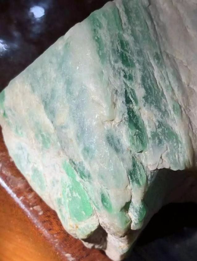 闻名于世的木那料,再次不负众望,切出一堆绿色物件!