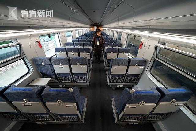 四川达成等铁路线将开绿巨人动车组列车