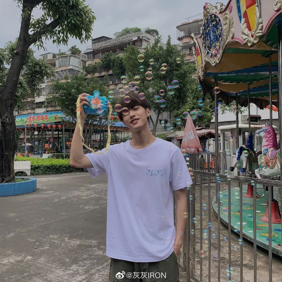 压帽杀镜中人百万wink抖音帅哥的打开方式有点多