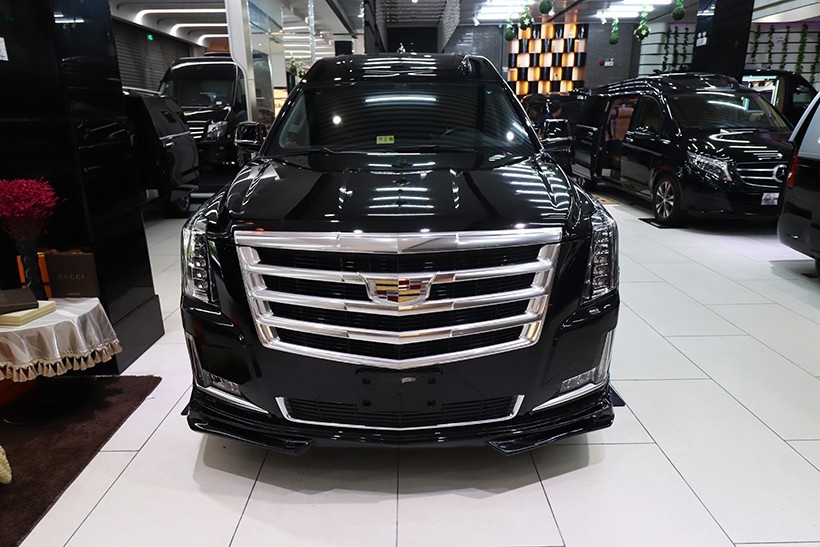超级豪车鉴赏凯迪拉克越野礼宾车动力彪悍总统级定制内饰