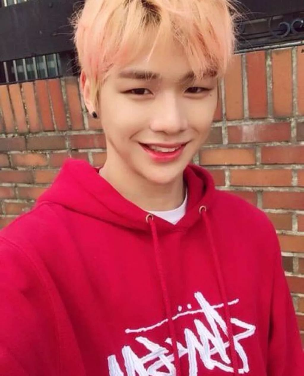 别心疼姜丹尼尔还是心疼自己吧