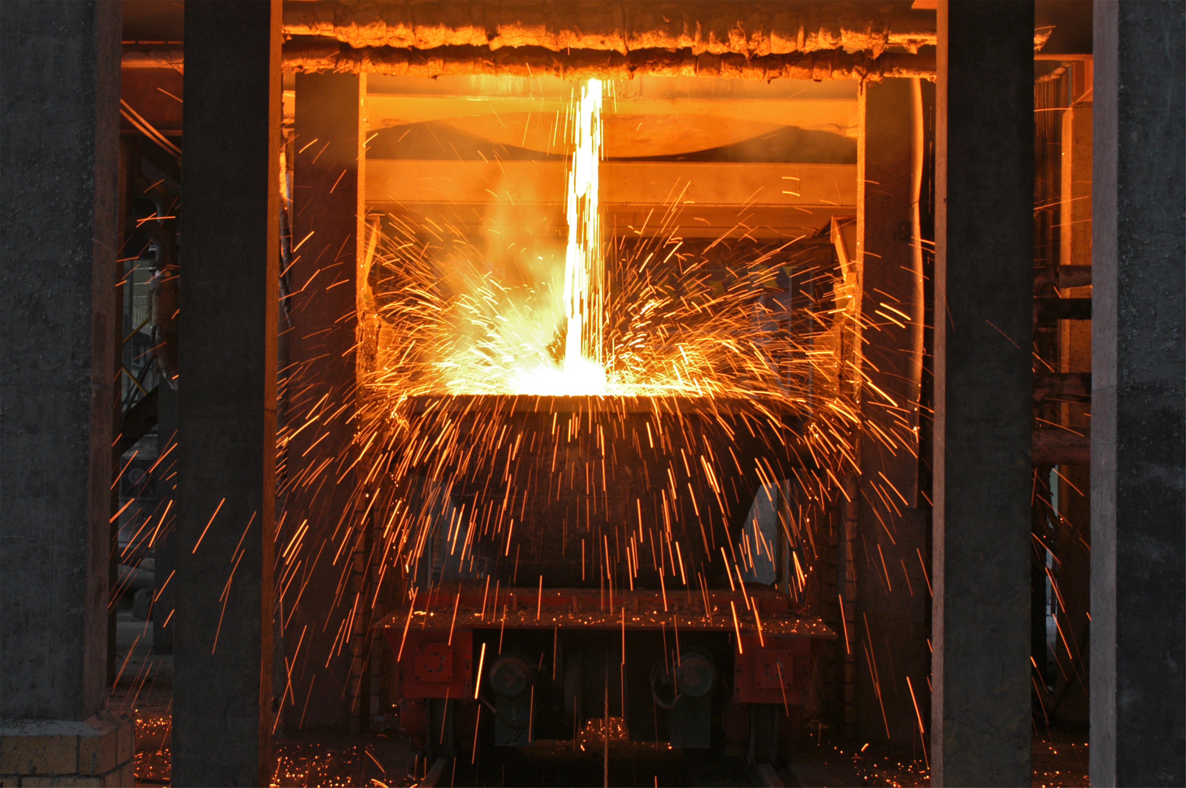 戴国芳千亿梦遇阻:德龙镍业存款被判冻结,还被列入失信被执行人