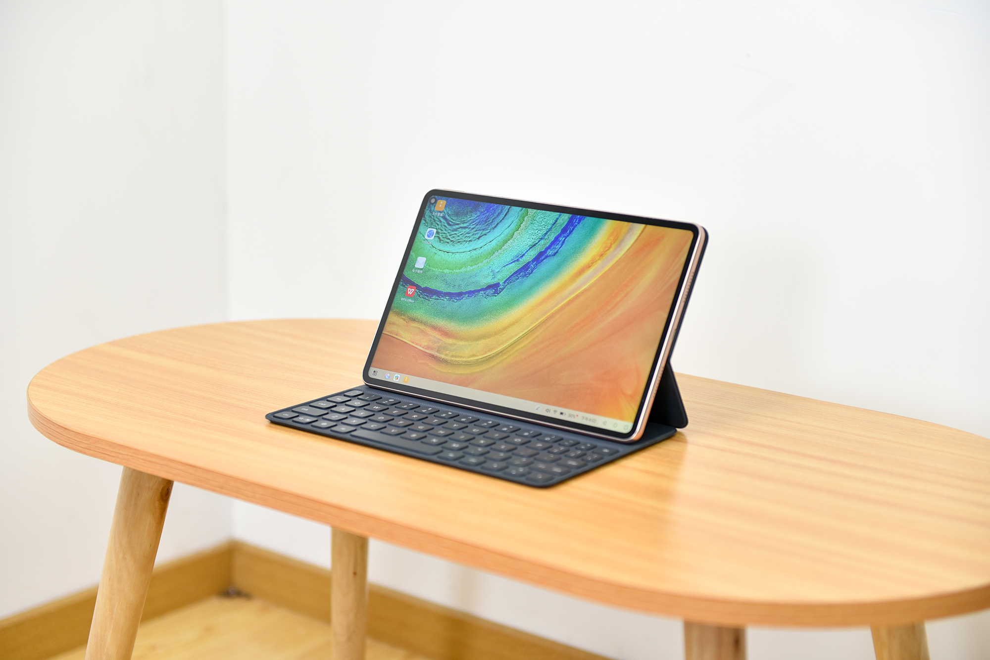 高颜值轻办公利器华为matepadpro丹霞橙图赏