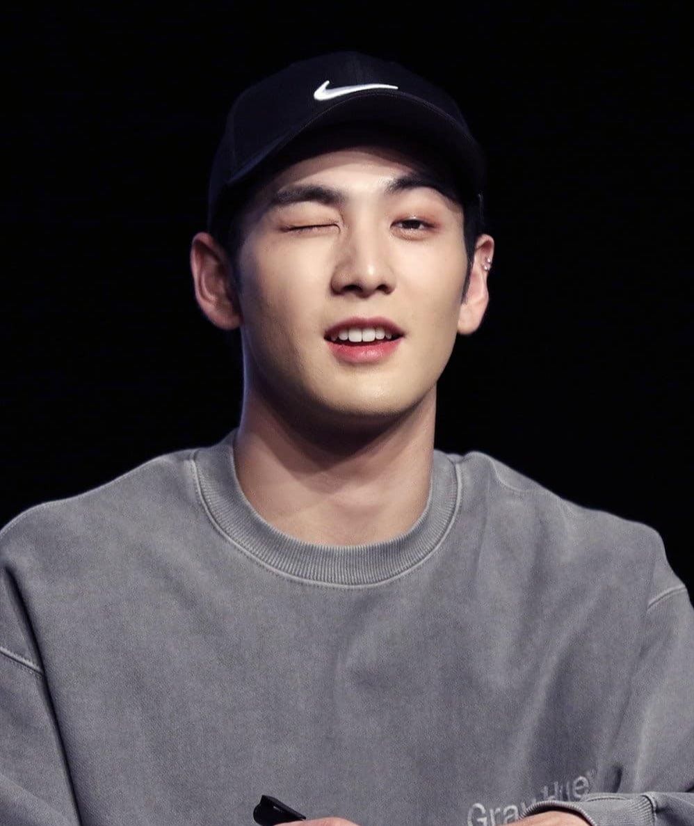 姜东昊的肌肉好好看哦我需要这样的男孩