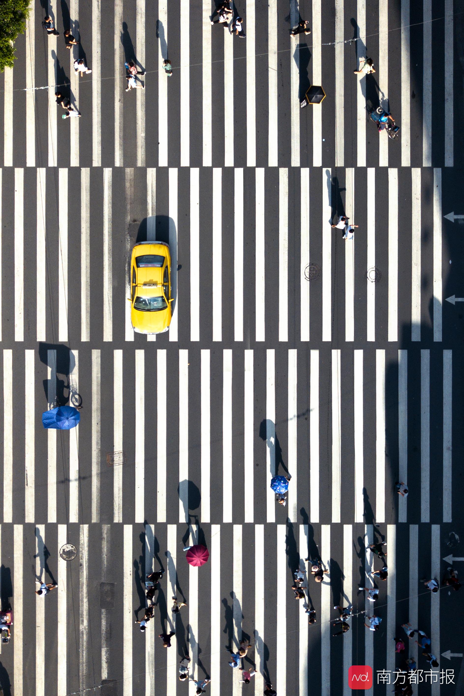 大湾区小世界:广州斑马线"七十二变",变琴键,彩虹桥,夜光径