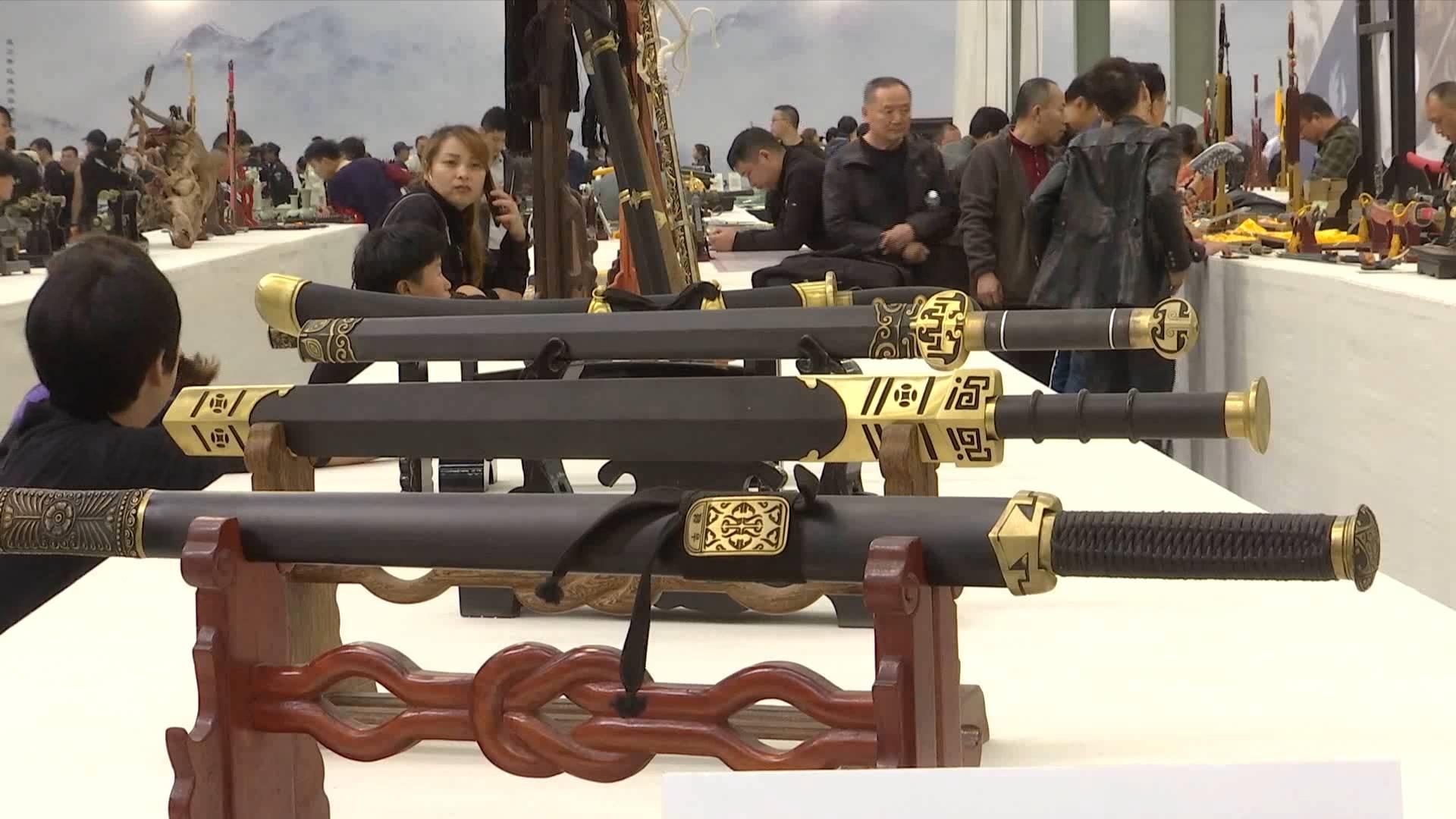 刀光剑影映龙泉来看宝剑之乡的名刀秀