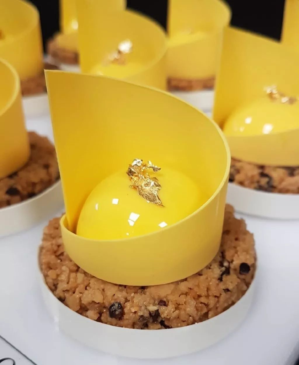 30款法式甜品装饰你更钟爱哪一款?淋面?喷砂?巧克力摆件?还是