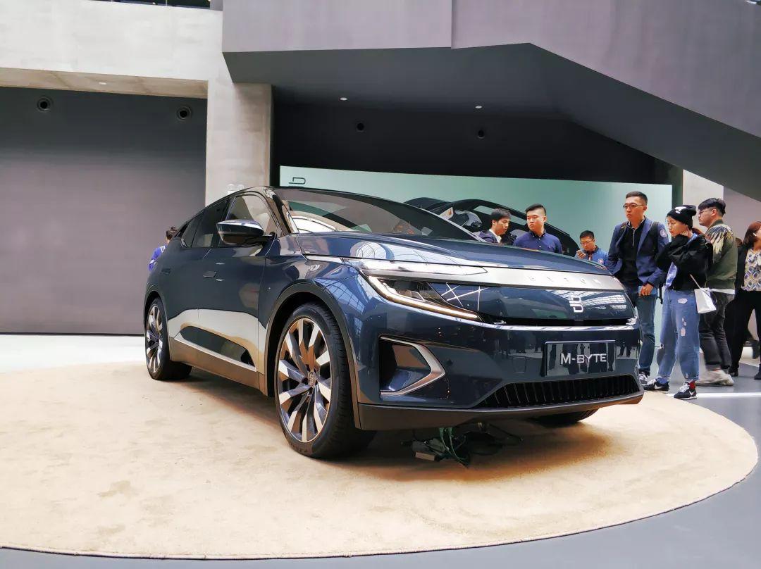 高度还原概念车,拜腾m-byte静态体验__凤凰网