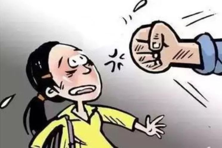 男子将大嫂拽下车暴打一顿,法院却判其缓刑,背后原因是