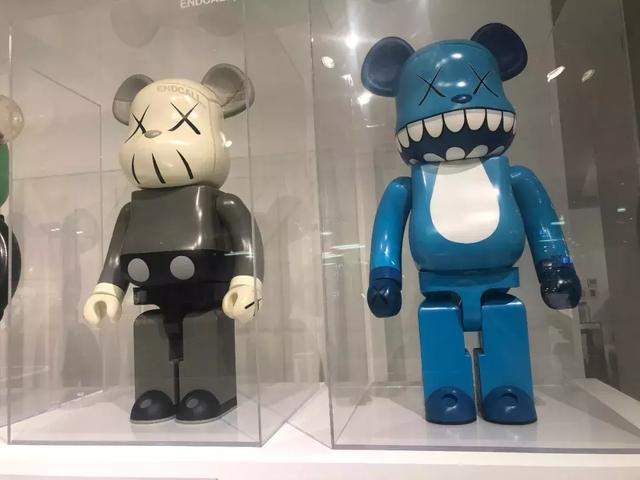 蜘蛛侠,钢铁侠还是海绵宝宝?bape,chanel,或是藤原浩,kaws?