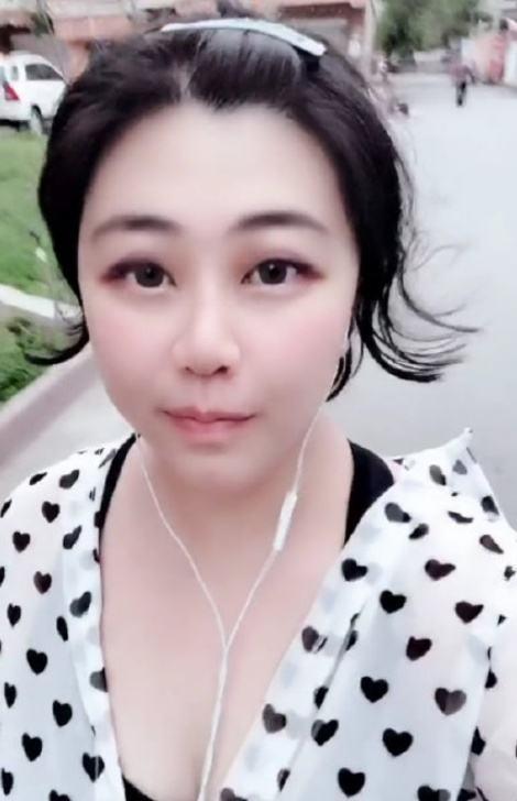 乔碧萝"奶奶"一战封神,主播晴子:请继续你的表演,拜拜