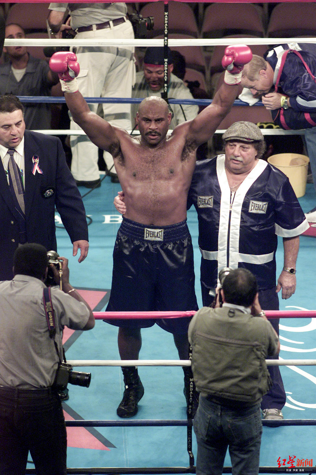 54岁老拳王麦考尔还不想退役想创造历史替子复仇