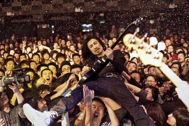 《野狼disco》土嗨神曲根本停不下来,是大众审美变得越来越low?