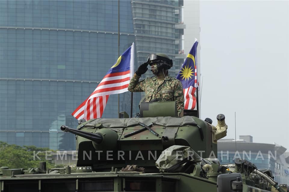 马来西亚举行盛大阅兵式庆祝独立62周年