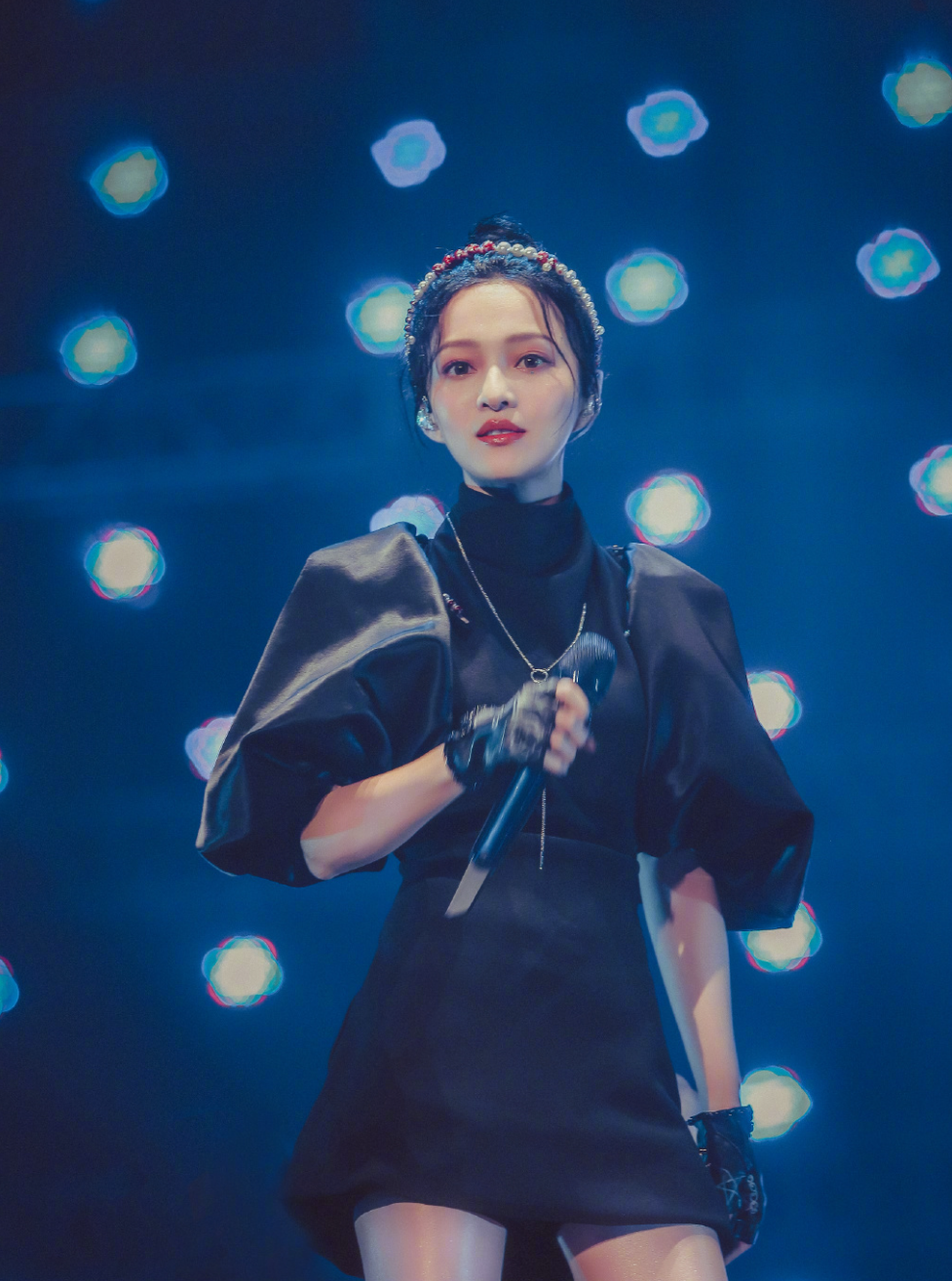 用音乐传播爱与希望,带给你力量与温暖的张韶涵相约江苏跨年夜