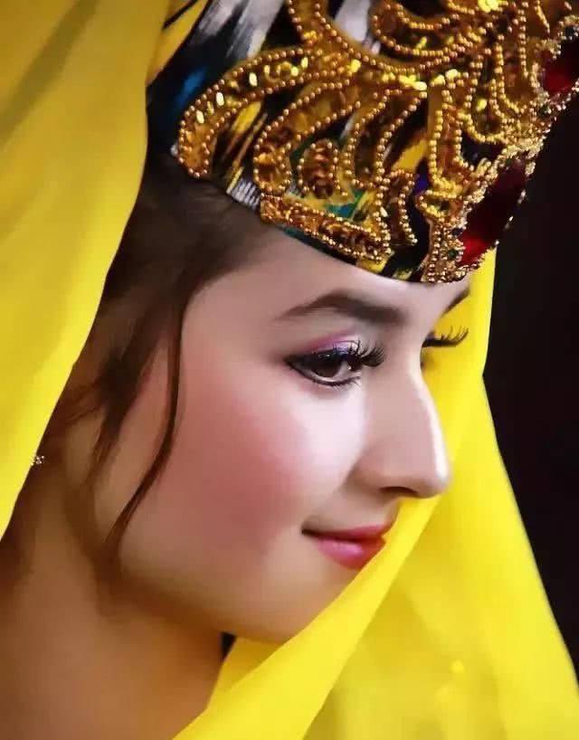 中国唯一的纯血统白种人,为保血统纯正不能和外族通婚 ——凤凰网房产