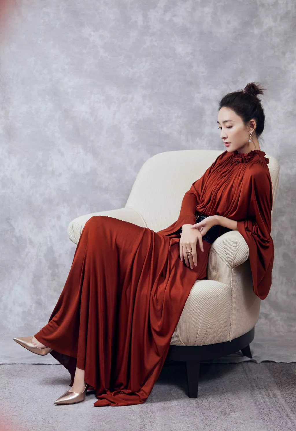 女人最大的魅力,就是活得轻盈