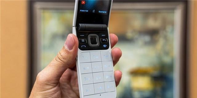 经典怀旧诺基亚双屏翻盖手机发布售价仅700元