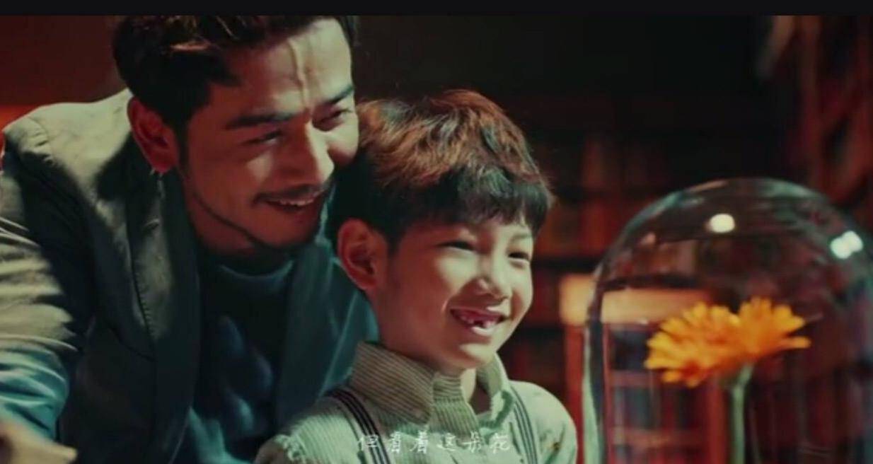 爸爸去哪儿回归引热议耿乐温柔奶爸获赞和杨烁对比鲜明