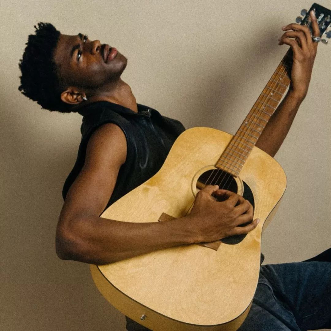 牛仔很忙抖音等于时尚克星lilnasx第一个不同意