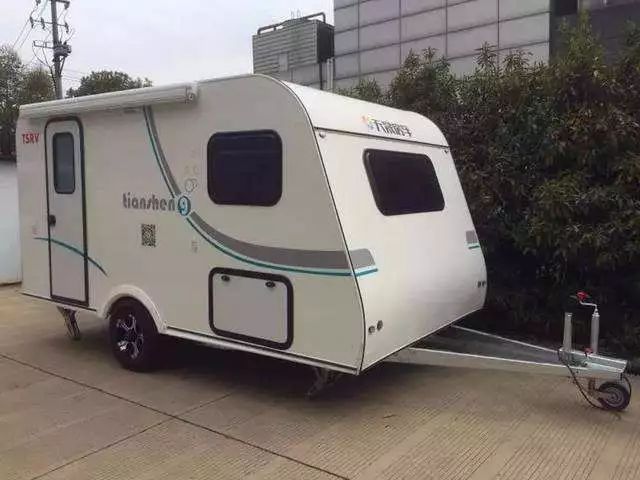 采用高铁动车材料的房车,重量轻一半,隔音更佳,价格也便宜