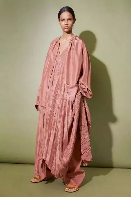 流行趋势2020女装关键面料