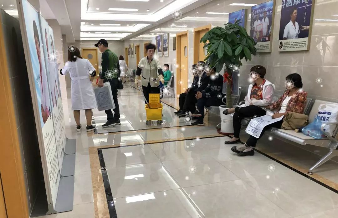 『现场直击』北京三甲名医联合会诊现场火爆!明日专家号告急，需要的患者请提前预约__凤凰网