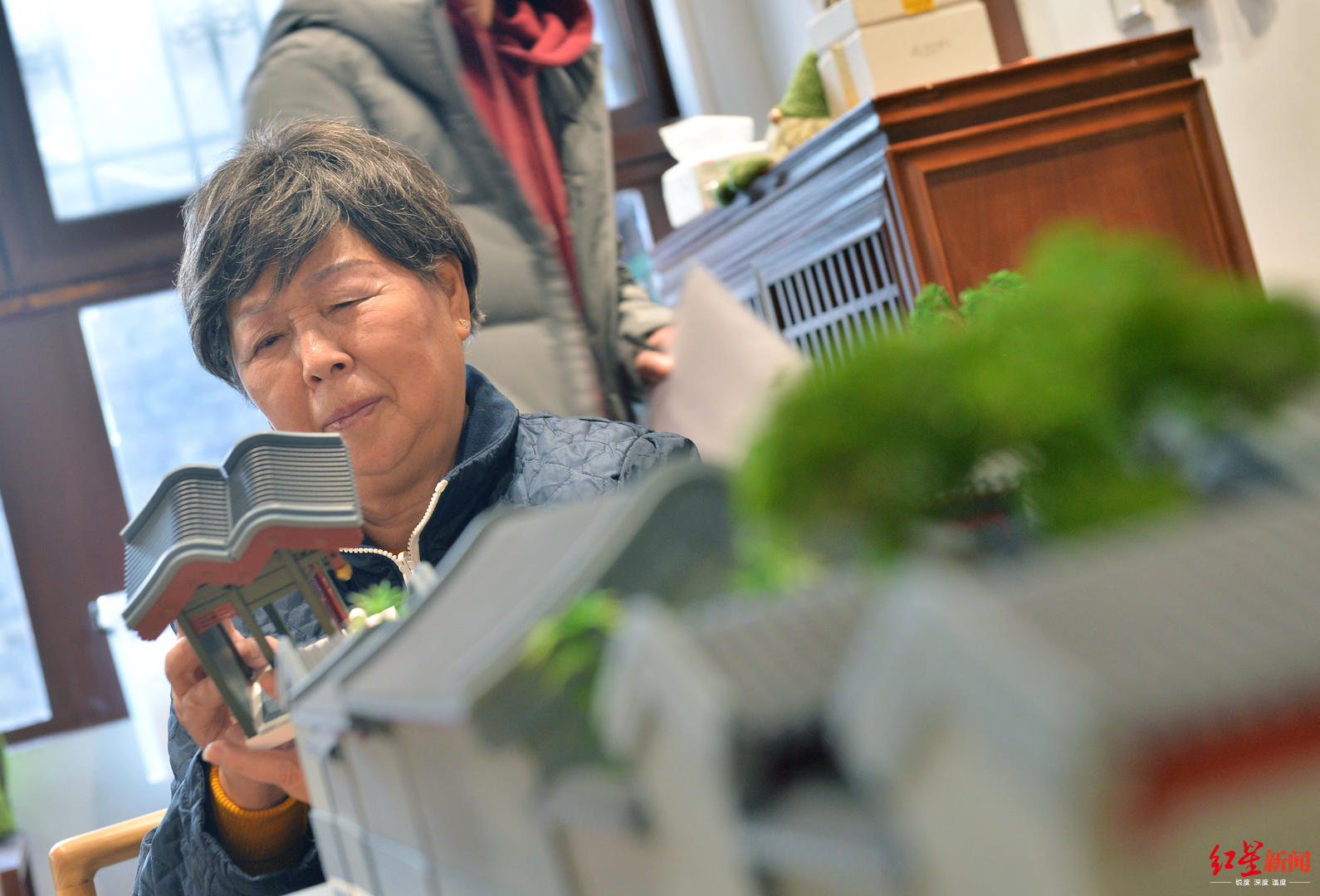 高晓松母亲张克群师承梁思成 出新书写的是建筑却想把人逗乐__凤凰网