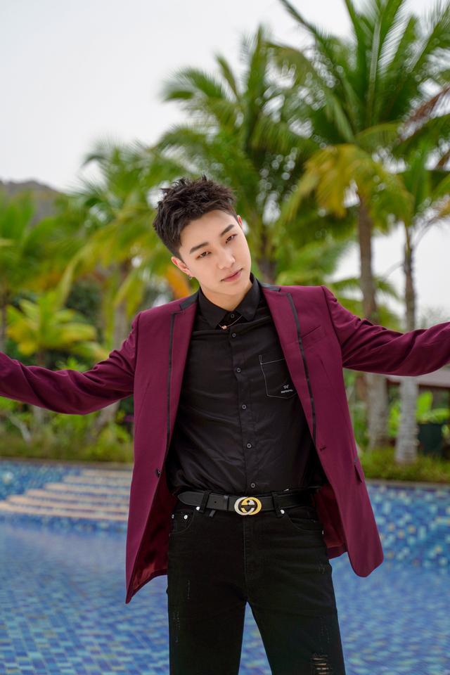 2019抖音直播美好盛典群星汇聚 张欣尧开场舞燃炸舞台__凤凰网