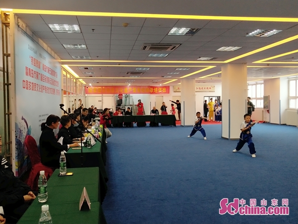 青岛<em>体育</em>大会武术比赛开幕 全国41支<em>队伍</em>510人参赛