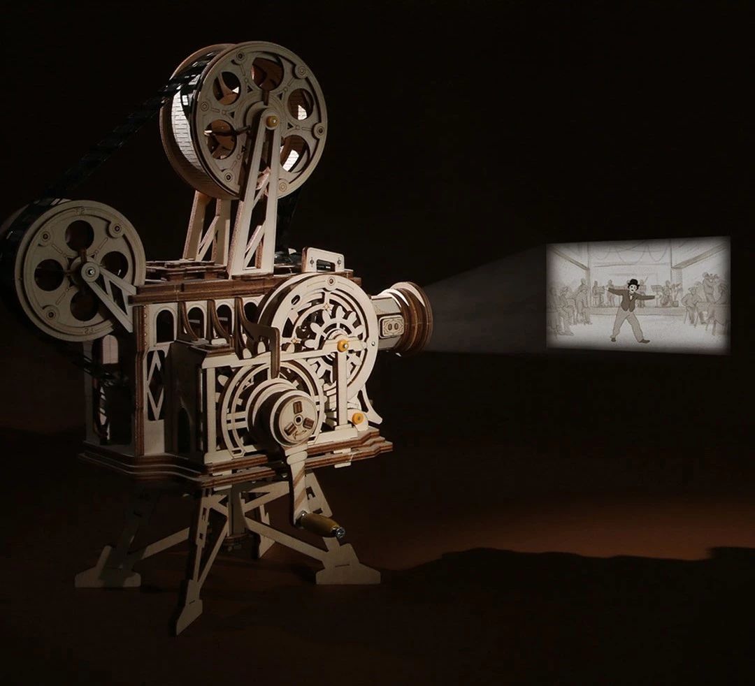 最有情怀的成人玩具diy一台老式放映机放自己的老电影