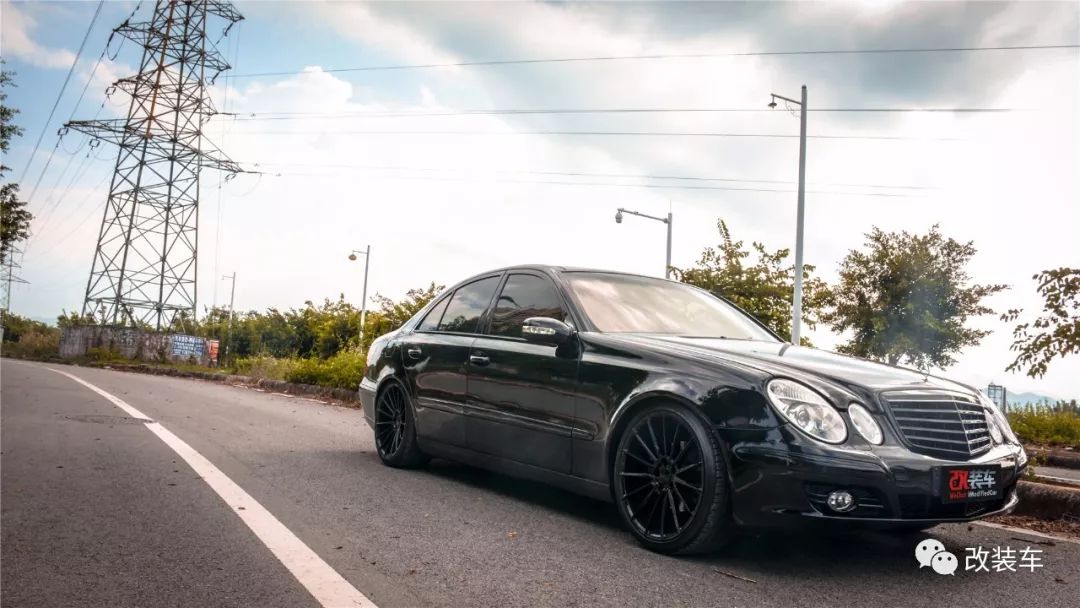 花6万买一辆13岁的奔驰e240玩改装,却隐藏着一颗日系的心!