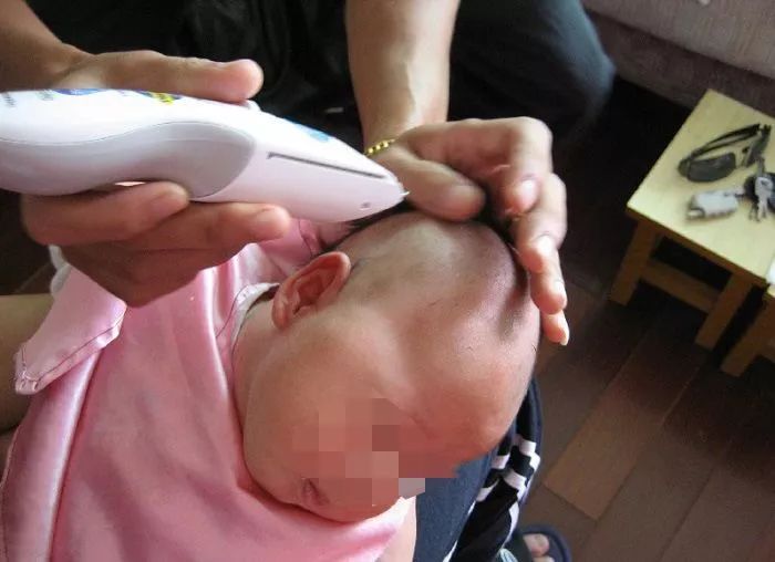 百天婴儿剃头发型图片图片