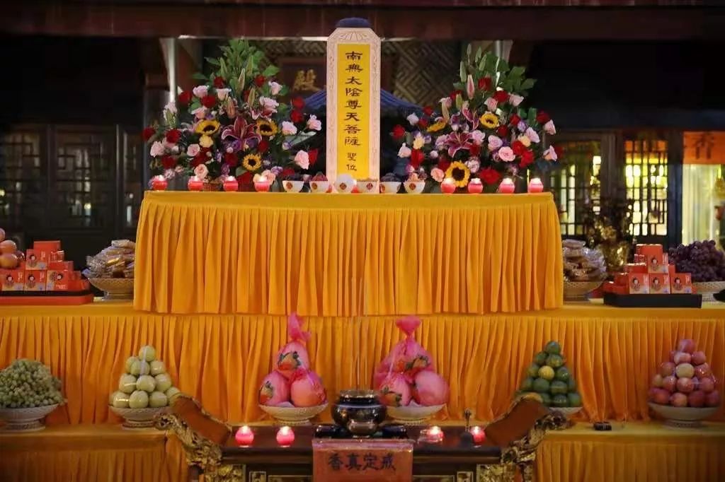 广西龙华古寺八月十五中秋拜月祈福法会圆满