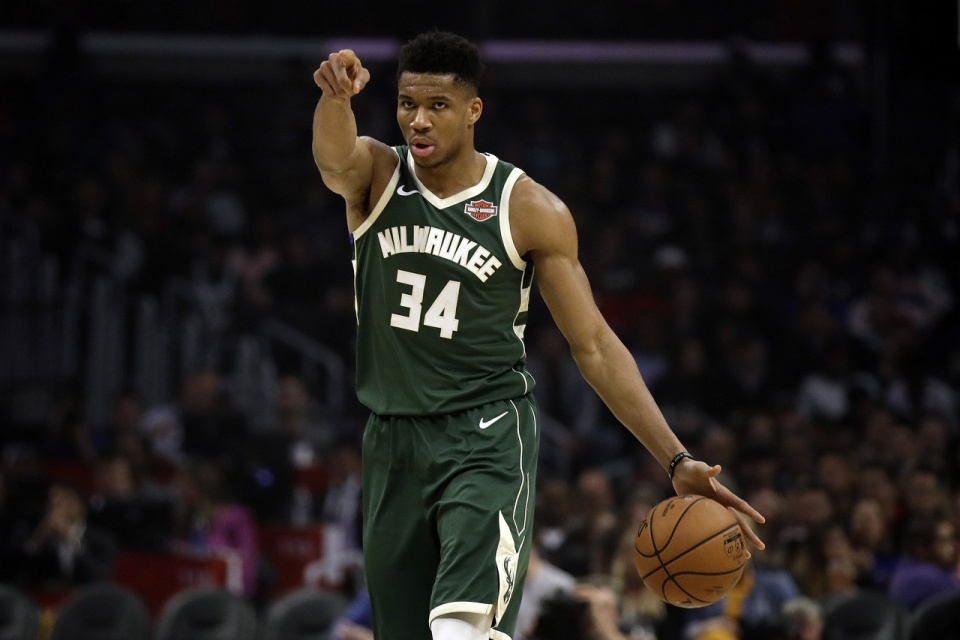 一个是德里克·罗斯(derek rose),历史上最年轻的最有价值球员获得者