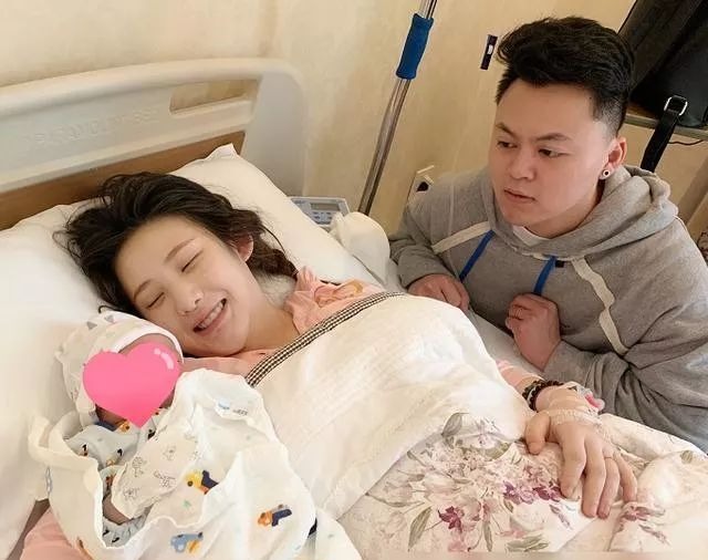 继奚梦瑶产子后,又一位女星生下"猪宝宝"~颜值爆棚!__凤凰网