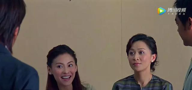 关之琳57岁生日聚会甄子丹为她唱歌现场还有人给她扔花球