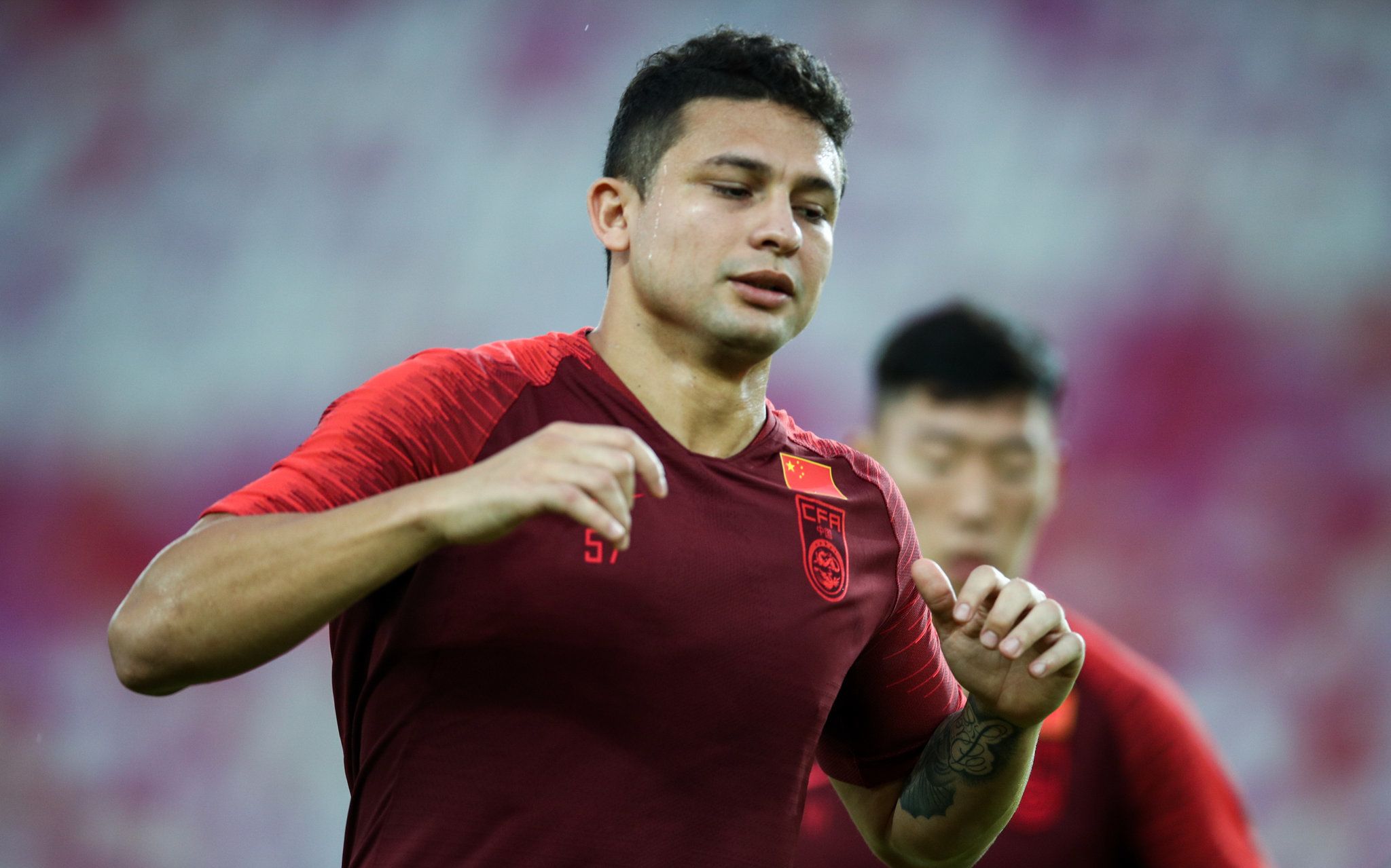 国足广州首训,艾克森展示汉语学习成果