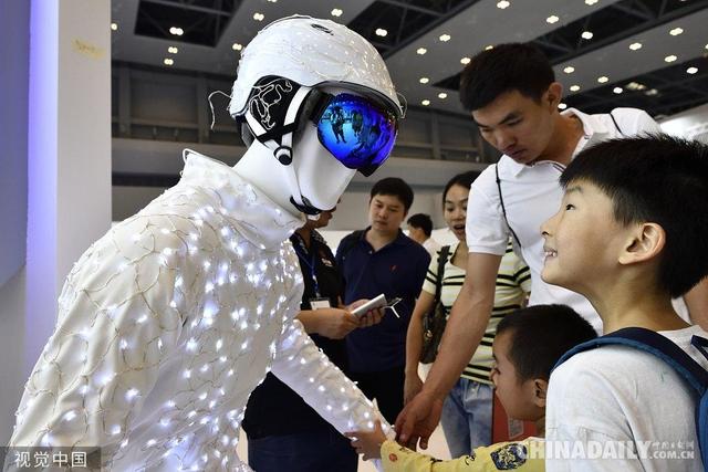 2019智博会上的高科技产品让智能化生活在身边