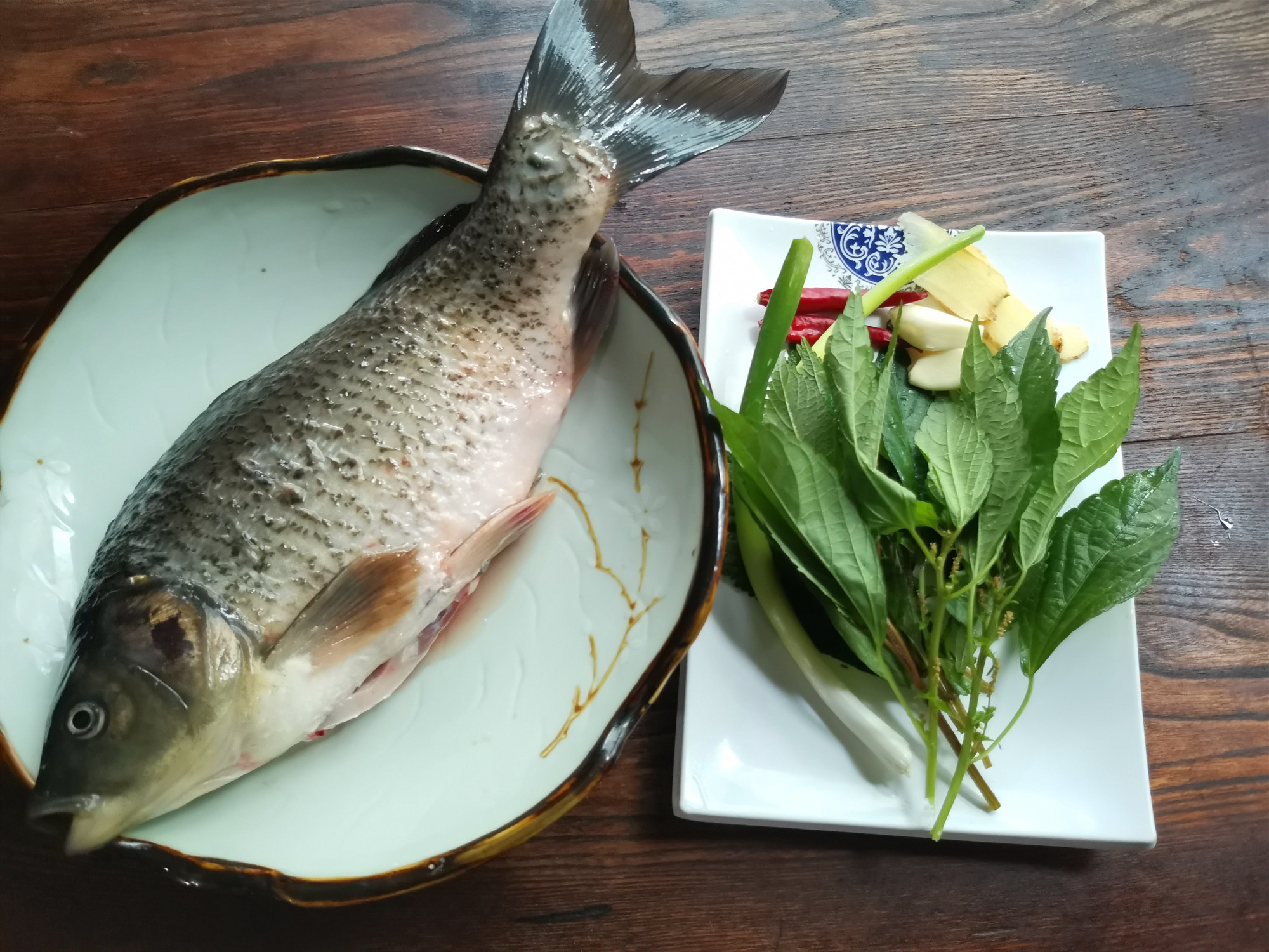 东北有一种野菜,不用花钱买,炖鱼时放些它,味道清香,鱼不腥