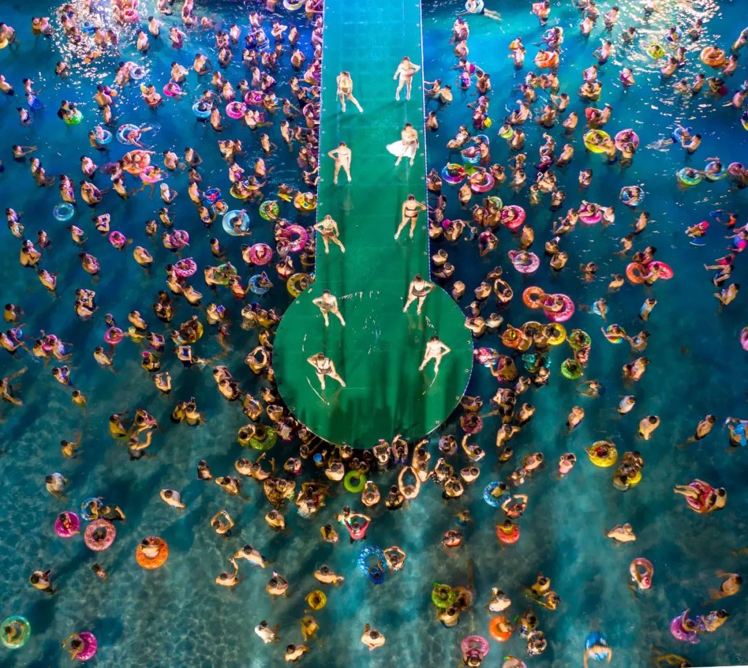 全国最爽度假天堂500万㎡的水上帝国极罕见的海洋温泉珠海火了