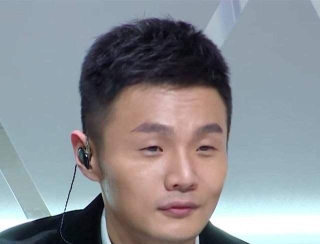 本以为李荣浩的眼睛够小了,看到这张图片,我惊了!__凤凰网