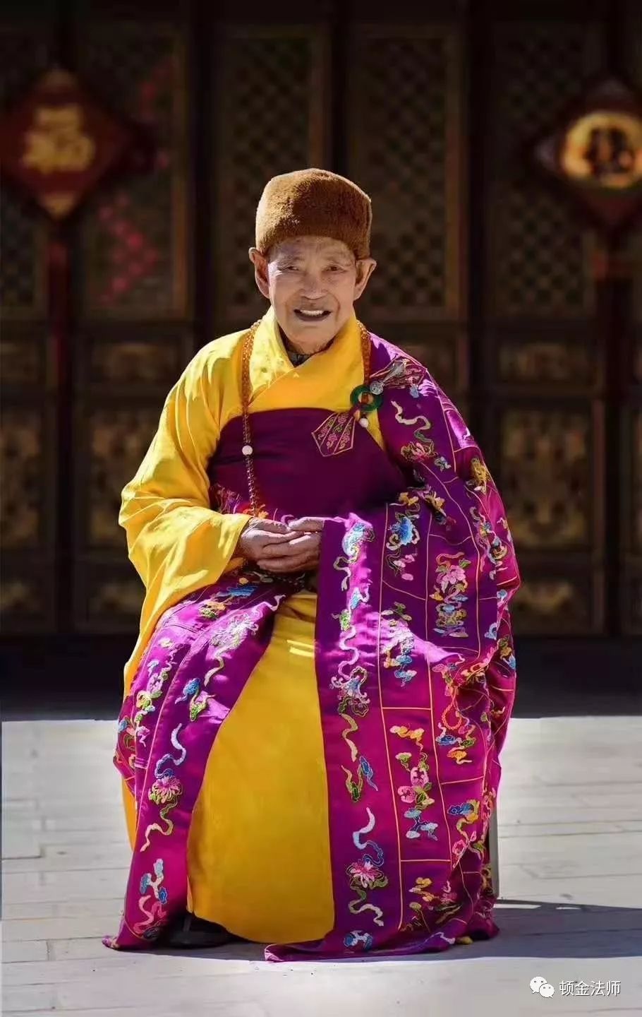 上明下道老和尚传法顿金法师为临济宗第四十六代传人