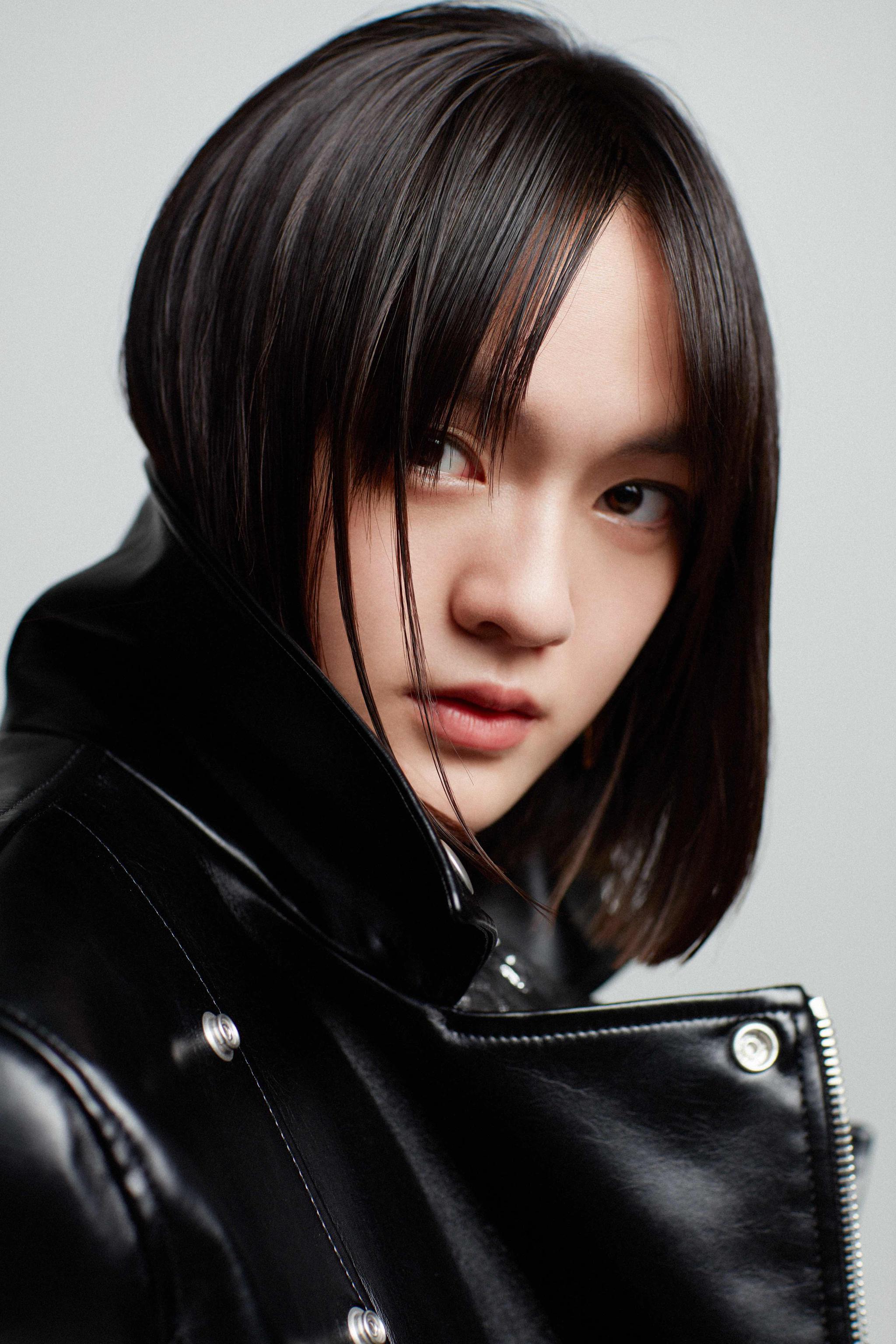 有棱角也柔和文淇皮衣出镜再现回眸杀