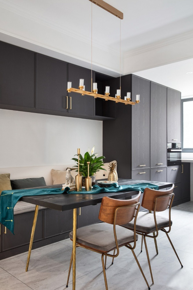 141㎡轻奢美式风格装修,卡座餐厅营造小资情调!