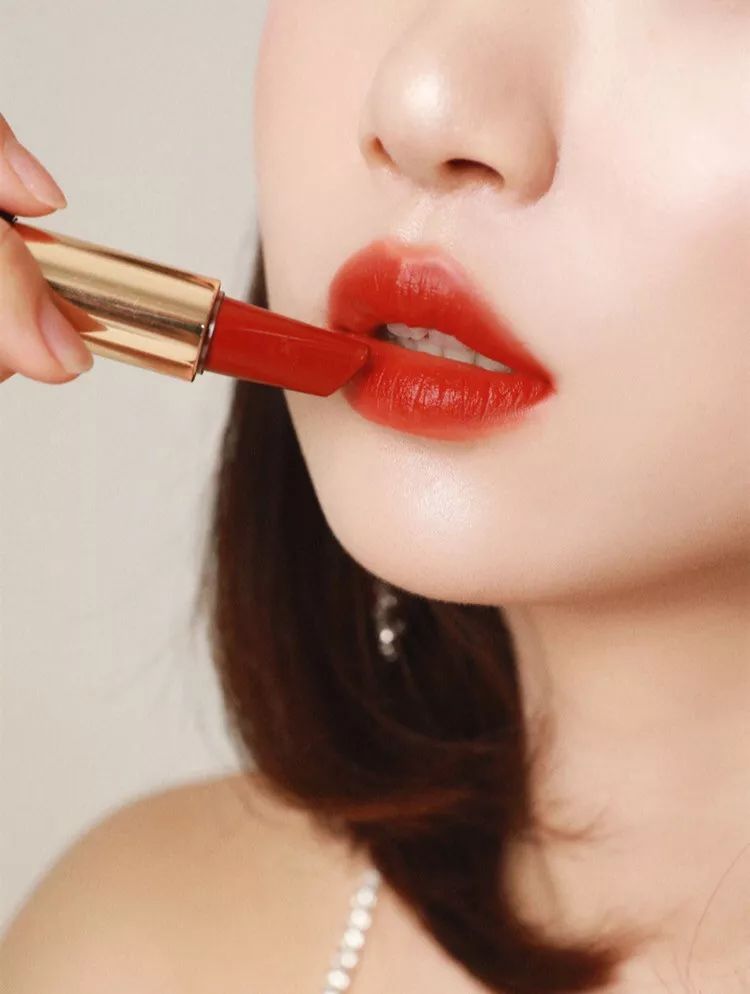 兰蔻宝石口红低调高级白富美的专属色