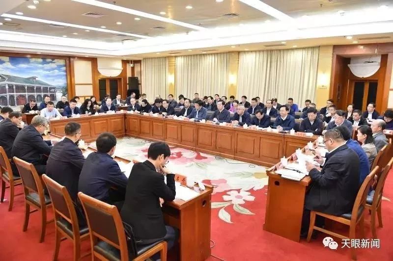 书记省长都在京开会委托政法委书记汇报扫黑除恶